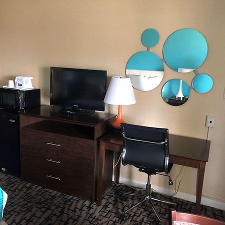 Howard Johnson By Wyndham Rocky Hill Esterno foto